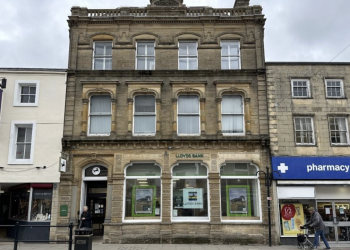 Restaurant to open in former Lloyds Bank building