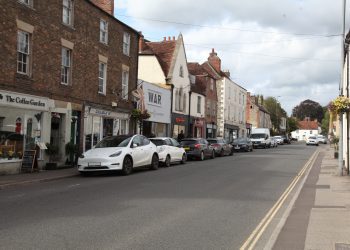 Sewer works bring temporary lights to Silver Street