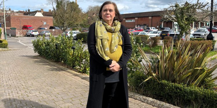 Council to submit NHS complaint over town’s breast screening clinic