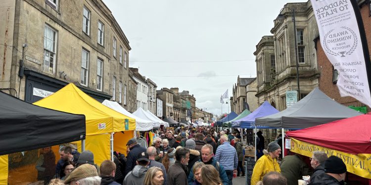 Independent market brings thousands to Warminster