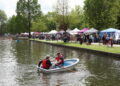 Crowds flock to Warminster for Spring in the park