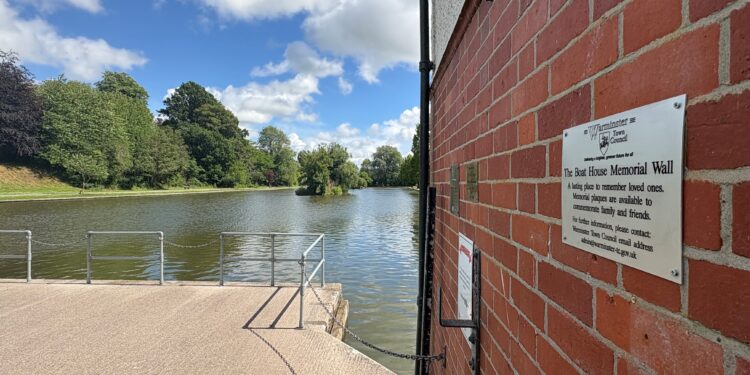 Boat House memorial plaques to honour local people