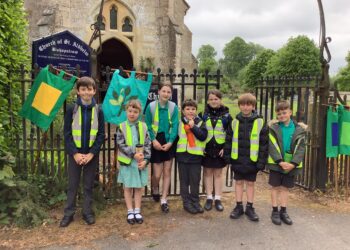 Schoolchildren celebrate love with church pilgrimage