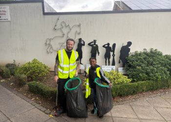 Mayor commits to keeping Warminster tidy