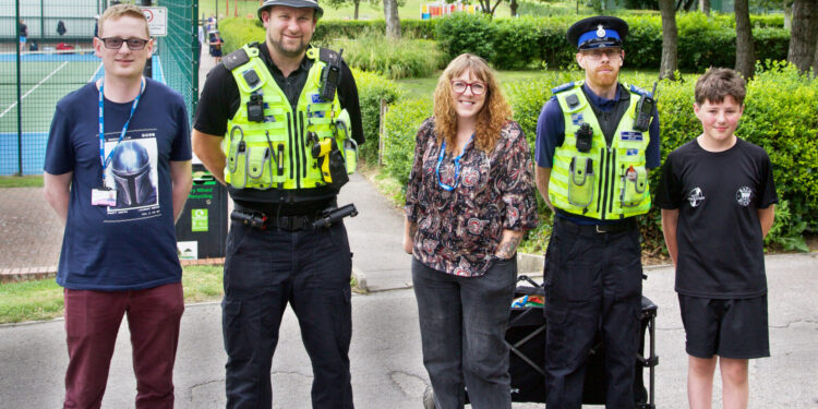 Warminster artist brightens Longleat with animal art trail