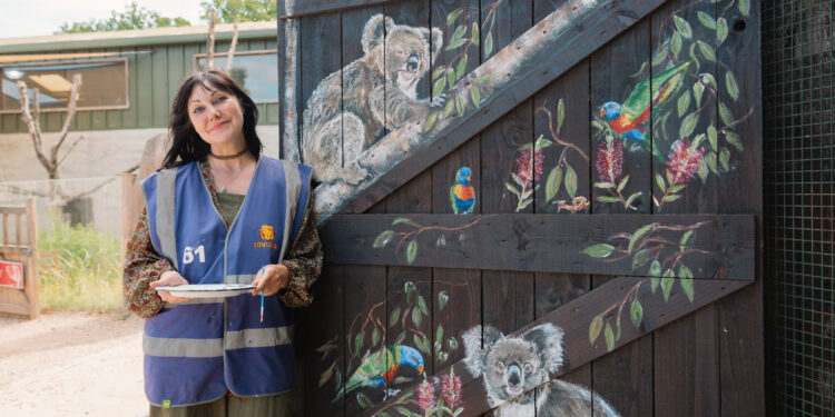 Warminster artist brightens Longleat with animal art trail