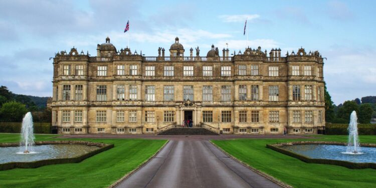 Longleat turret needs urgent repair